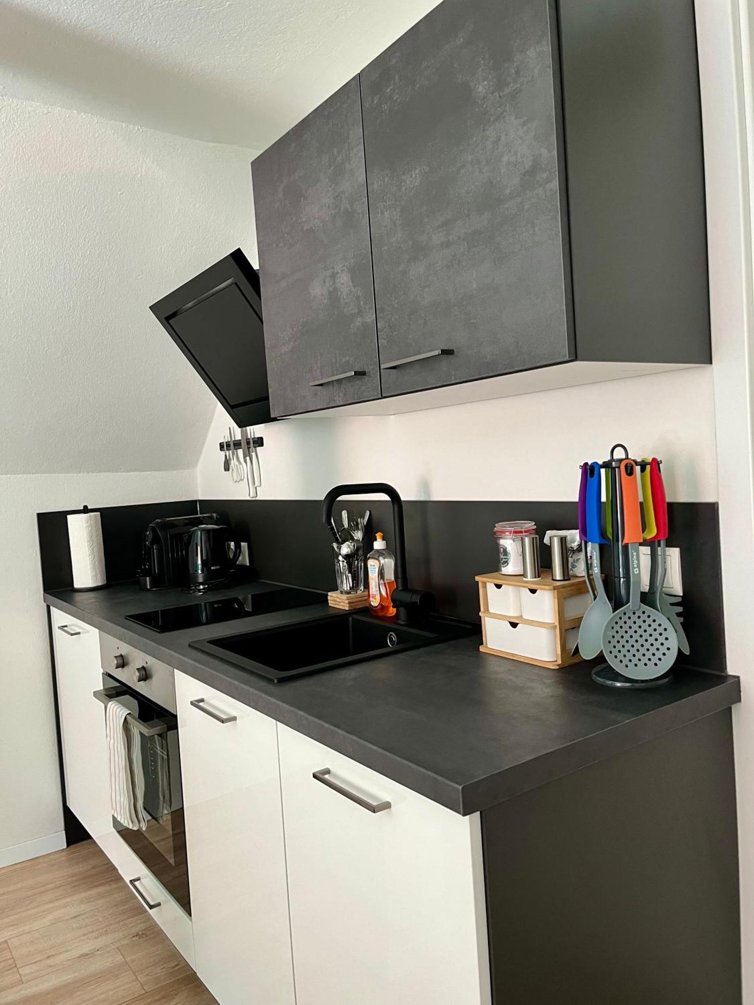 Flores City Center Studio - Easy Self-Check-In Graz Exterior photo