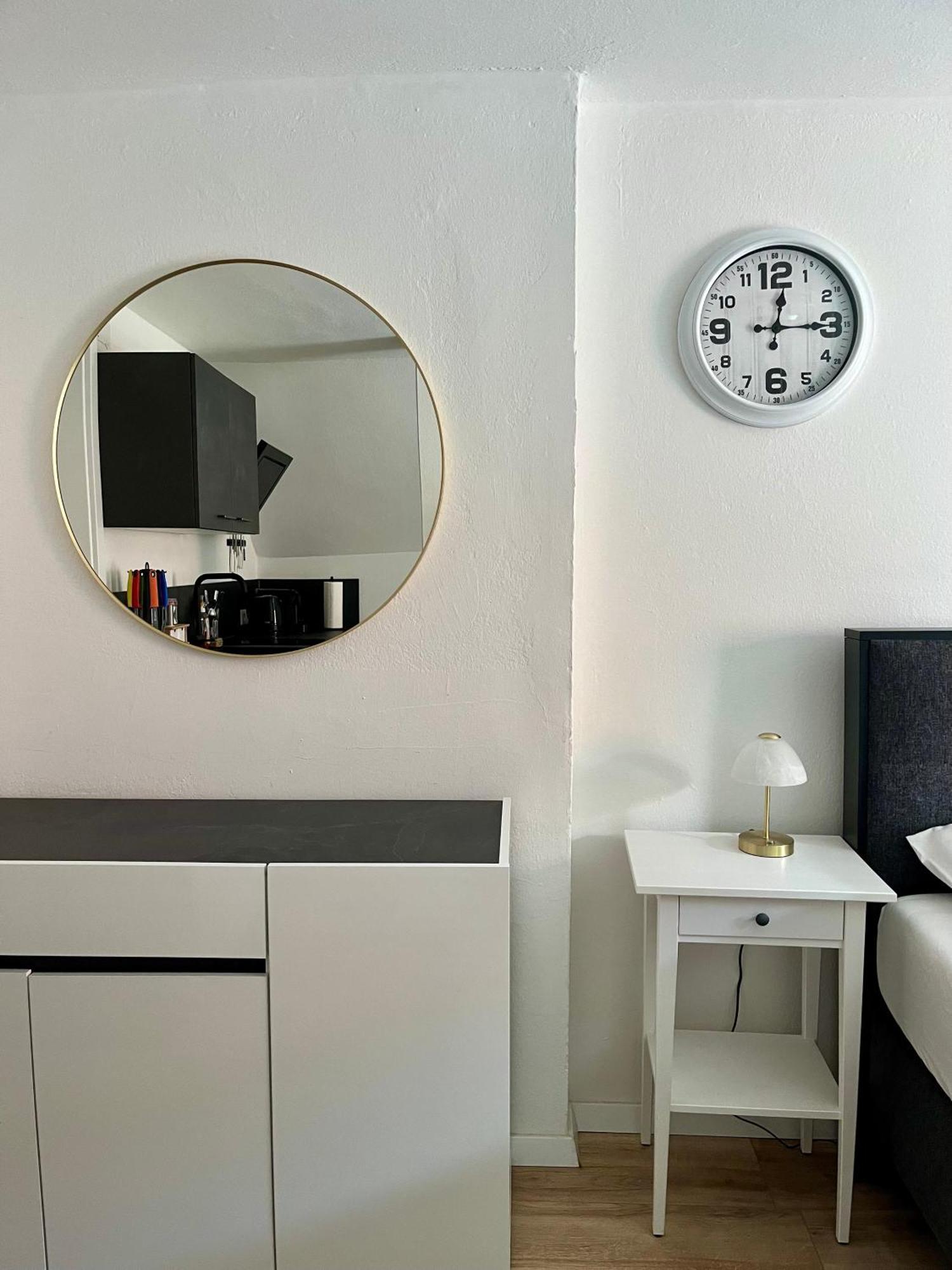 Flores City Center Studio - Easy Self-Check-In Graz Exterior photo